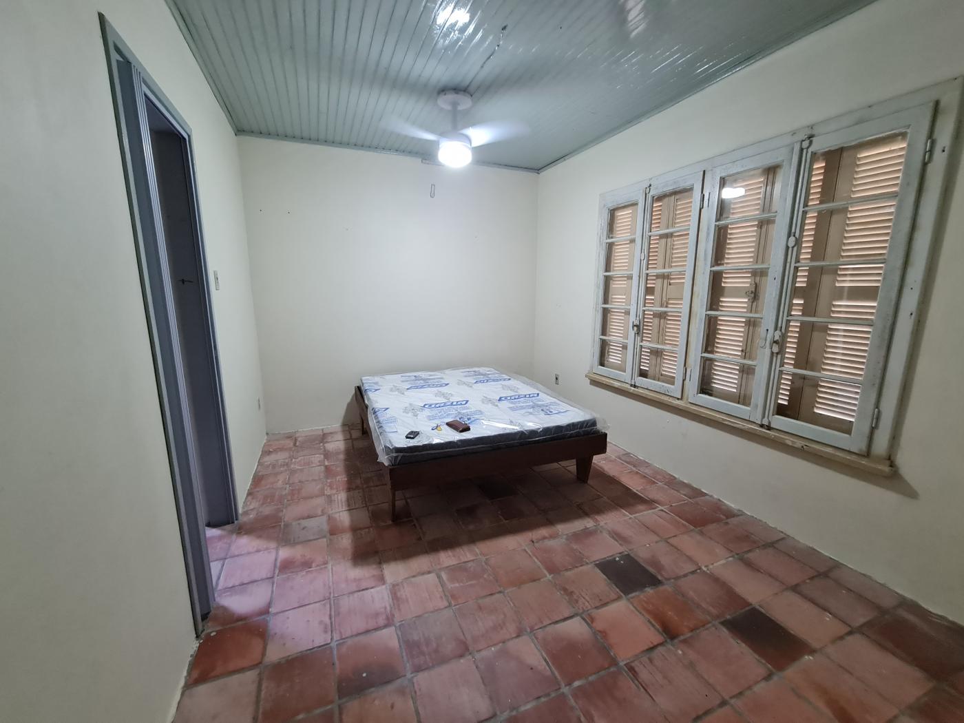 Casa à venda com 4 quartos, 190m² - Foto 26