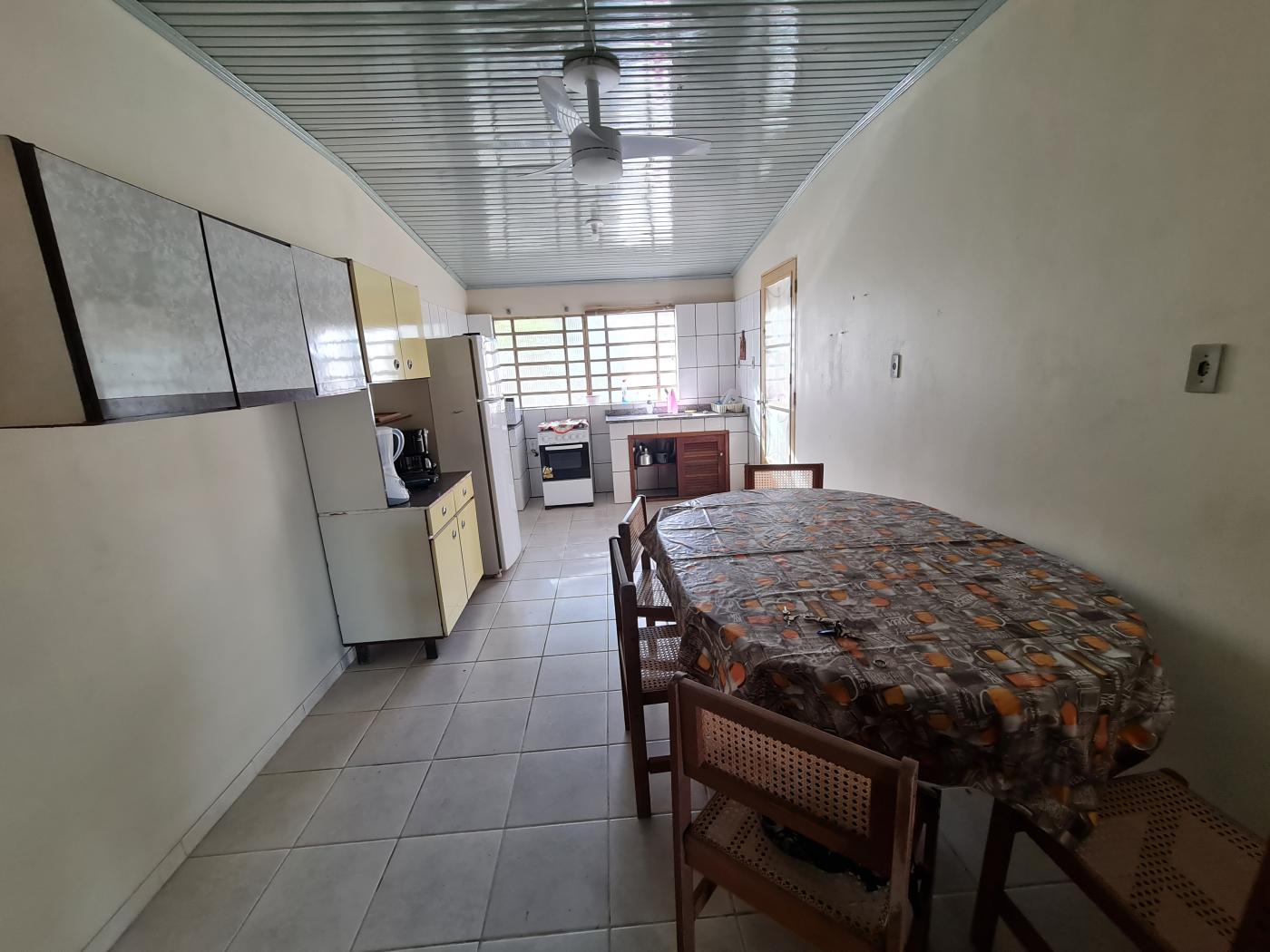 Casa à venda com 4 quartos, 190m² - Foto 4